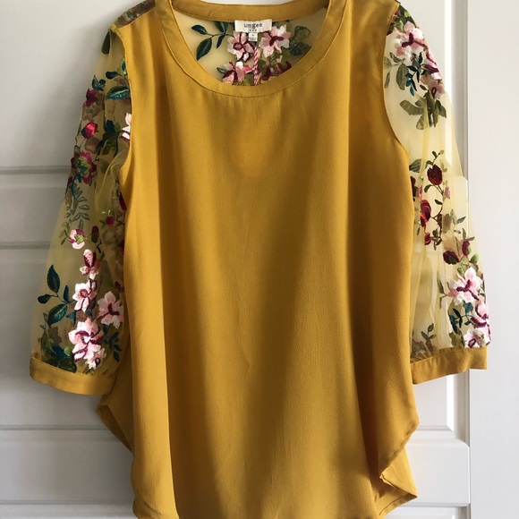 NWT UMGEE brand round neck top - Picture 2 of 4
